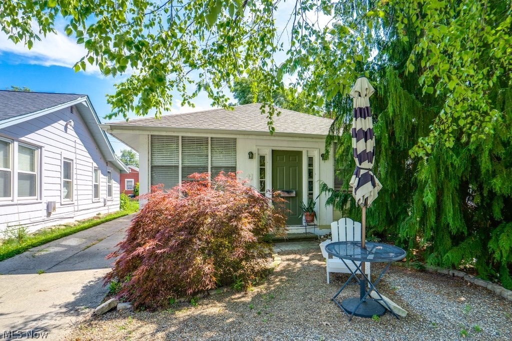 11 E 220th Street Euclid OH 44123
