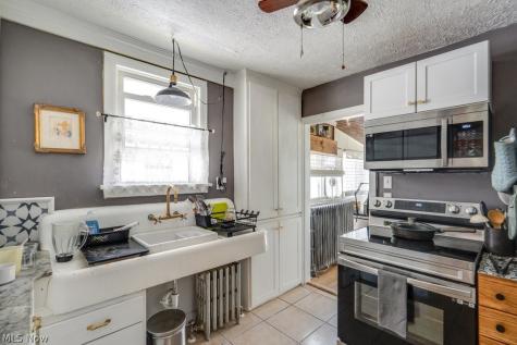 11 E 220th Street Euclid OH 44123