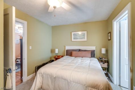11 E 220th Street Euclid OH 44123