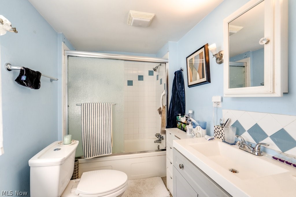 11 E 220th Street Euclid OH 44123