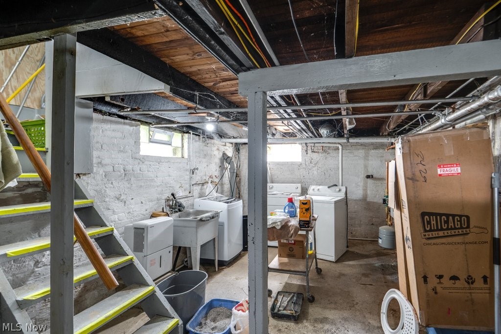 11 E 220th Street Euclid OH 44123