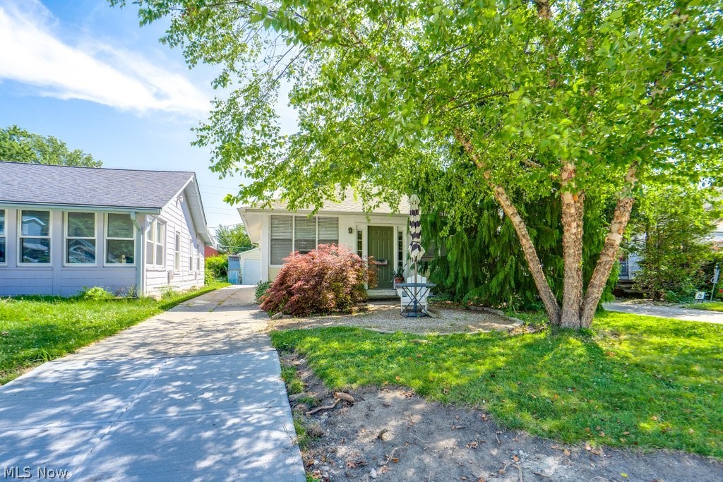11 E 220th Street Euclid OH 44123