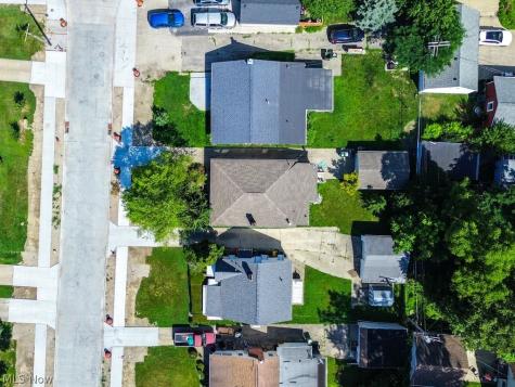 11 E 220th Street Euclid OH 44123