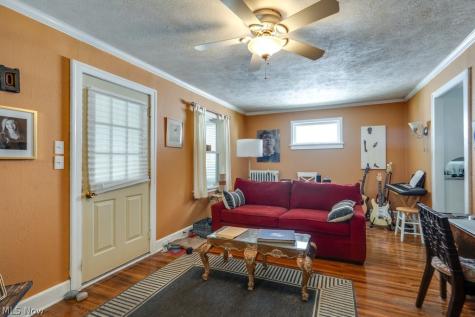 11 E 220th Street Euclid OH 44123