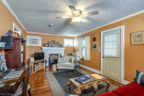 11 E 220th Street Euclid OH 44123