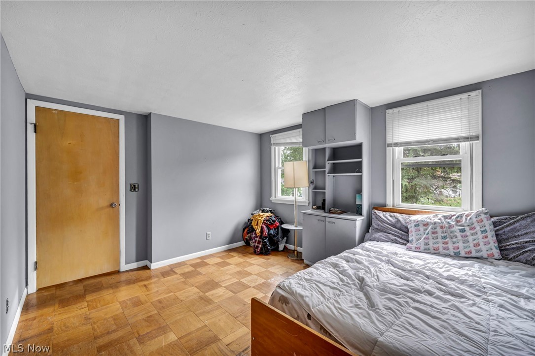 6294 Alexandria Drive Parma Heights OH 44130