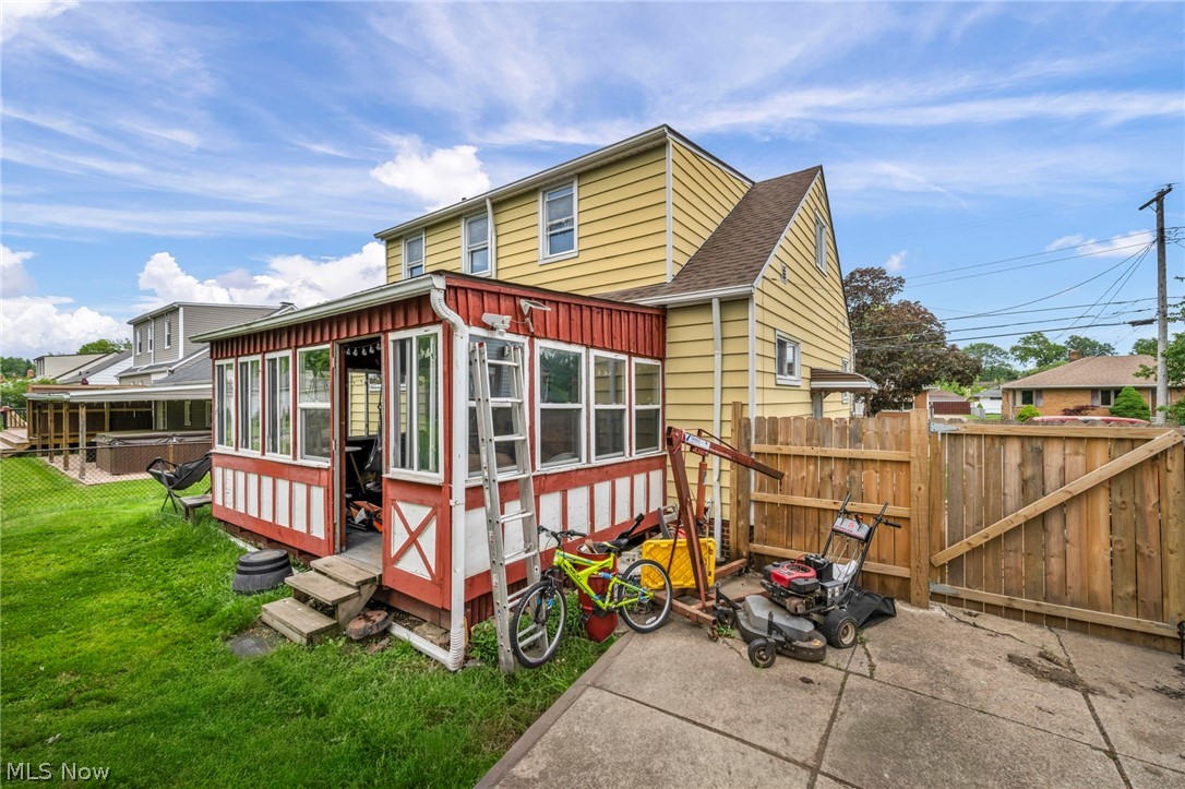 6294 Alexandria Drive Parma Heights OH 44130