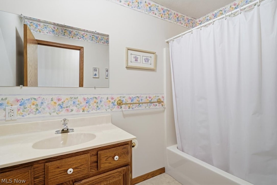 1344 Meadowbrook Lane NE Carrollton OH 44615