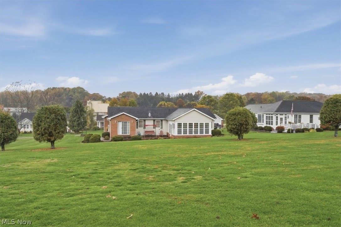 1344 Meadowbrook Lane NE Carrollton OH 44615