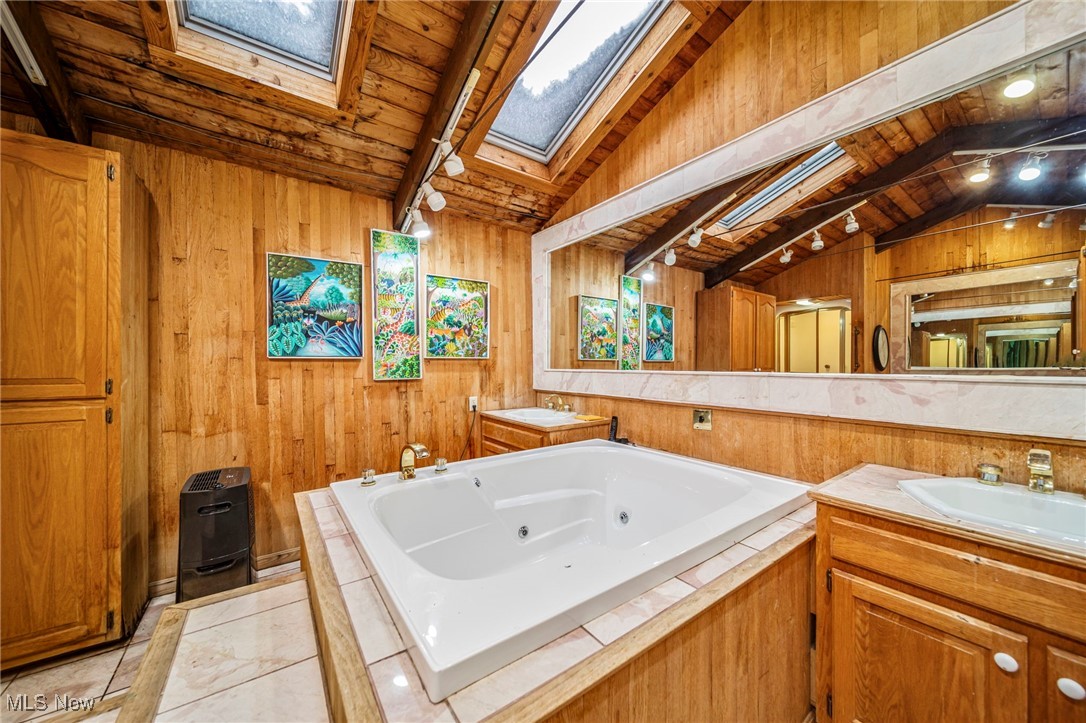13610 Sperry Road Novelty OH 44072