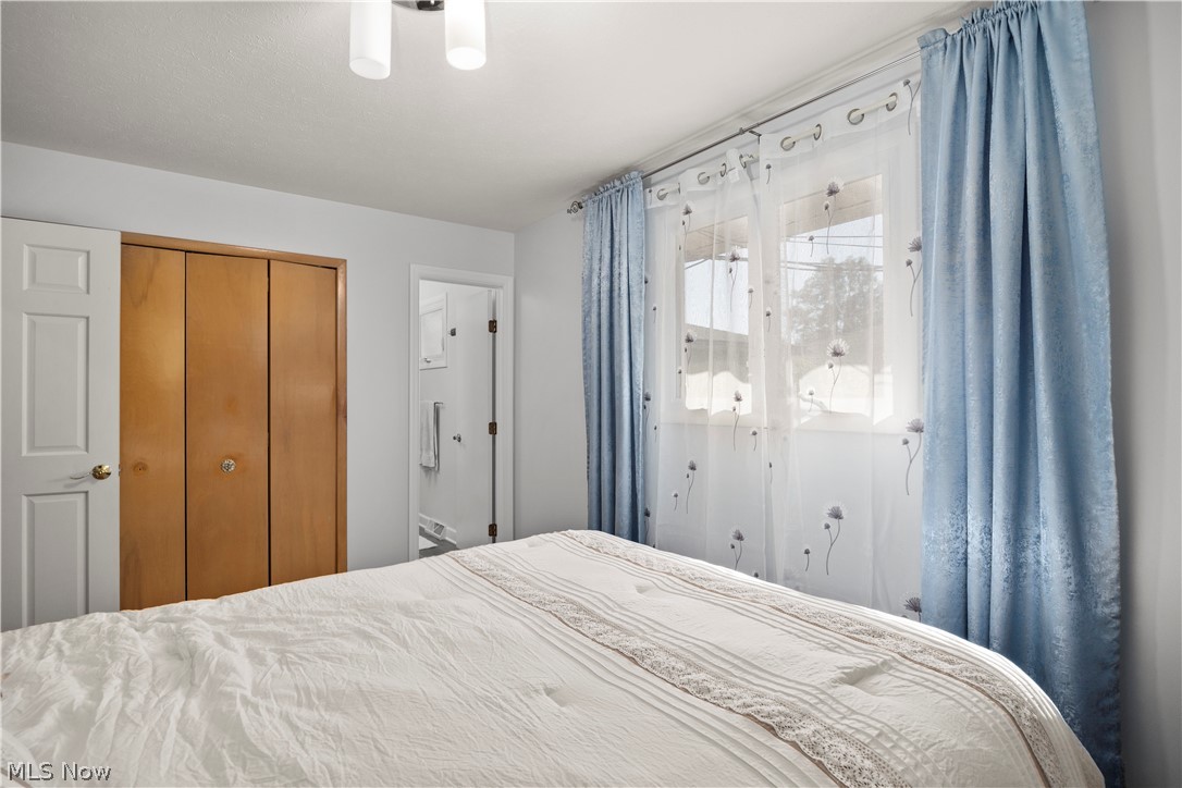 837 E Dartmoor Avenue Seven Hills OH 44131