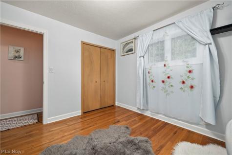 837 E Dartmoor Avenue Seven Hills OH 44131