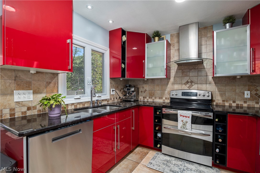 837 E Dartmoor Avenue Seven Hills OH 44131