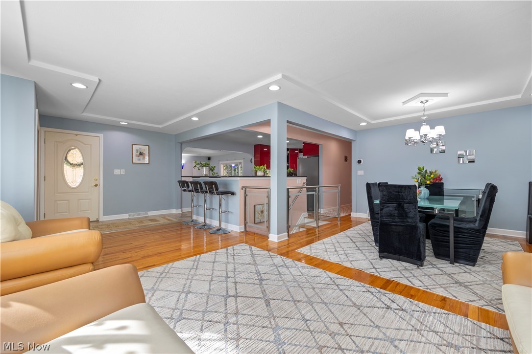 837 E Dartmoor Avenue Seven Hills OH 44131
