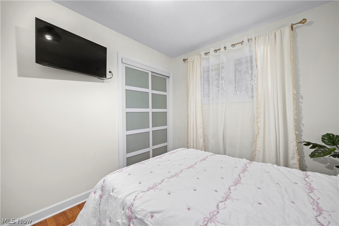 837 E Dartmoor Avenue Seven Hills OH 44131