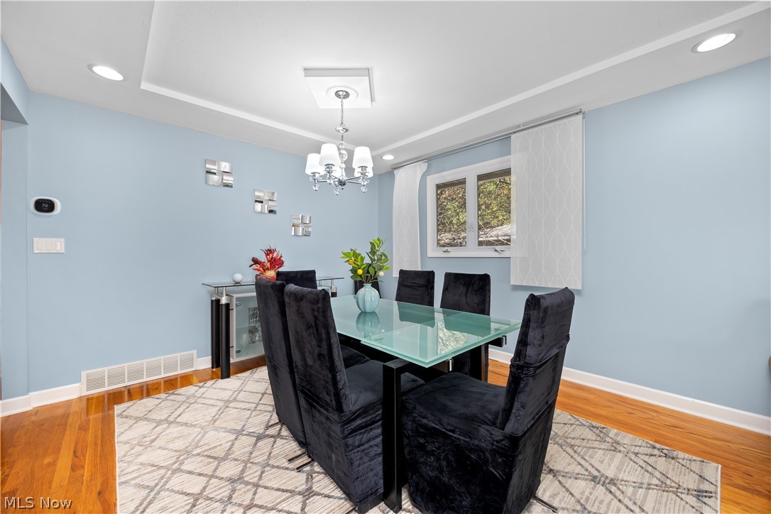 837 E Dartmoor Avenue Seven Hills OH 44131