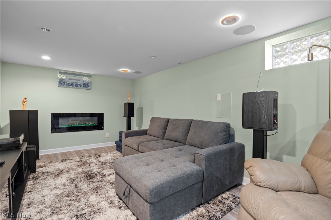 837 E Dartmoor Avenue Seven Hills OH 44131