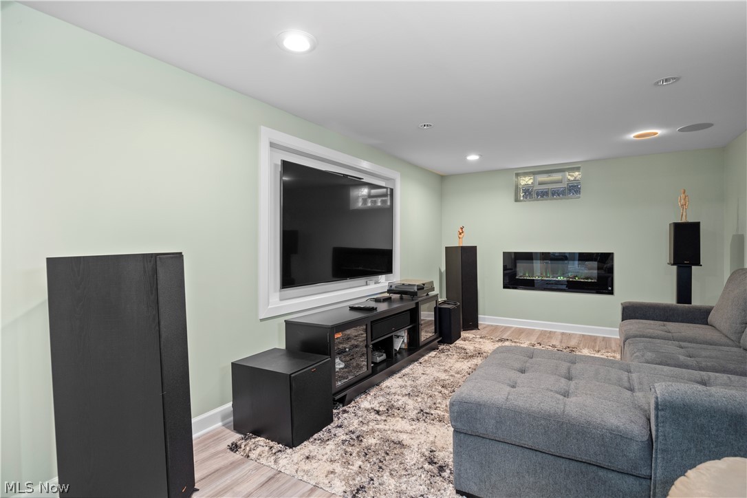 837 E Dartmoor Avenue Seven Hills OH 44131