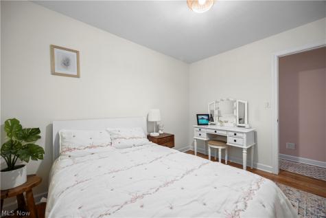 837 E Dartmoor Avenue Seven Hills OH 44131