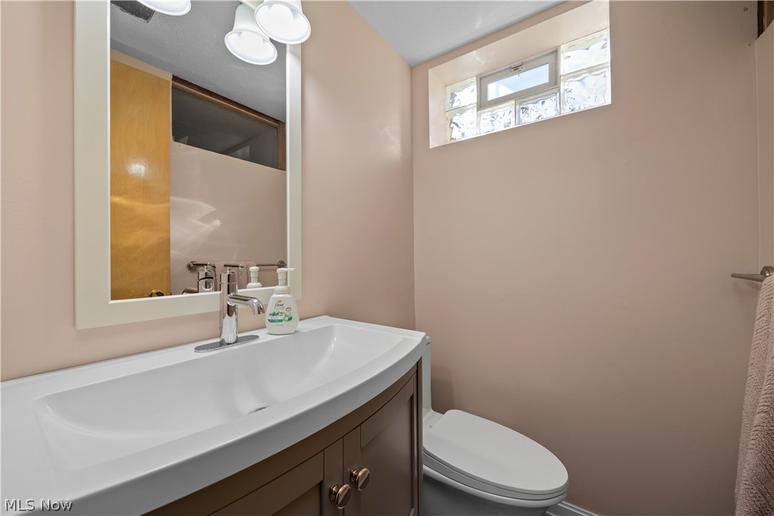 837 E Dartmoor Avenue Seven Hills OH 44131
