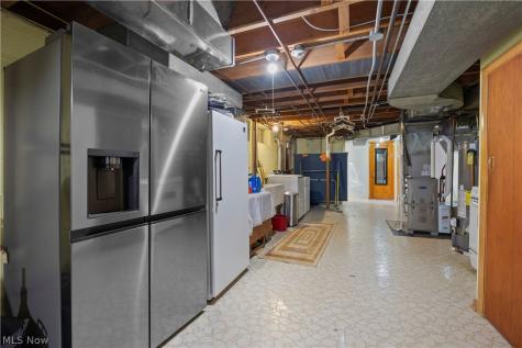 837 E Dartmoor Avenue Seven Hills OH 44131