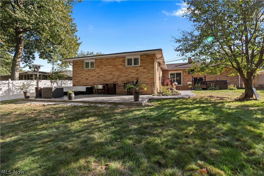 837 E Dartmoor Avenue Seven Hills OH 44131