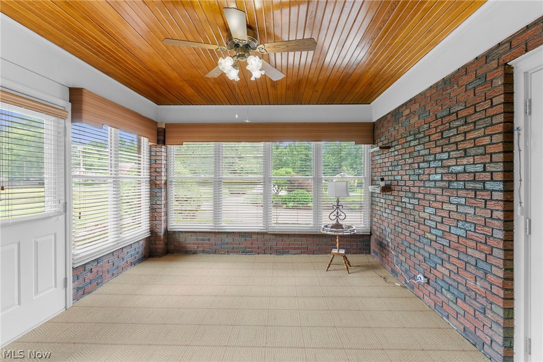 4122 Devon Drive SE Warren OH 44484