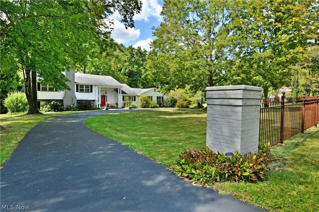 4810 Logan Way Hubbard OH 44425