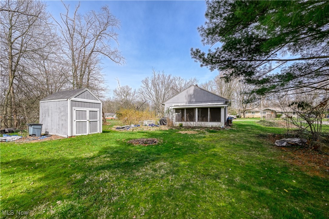 2424 Hennetta Avenue Akron OH 44320