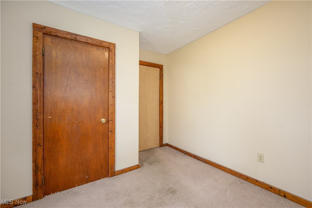 2424 Hennetta Avenue Akron OH 44320