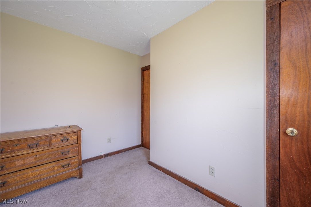 2424 Hennetta Avenue Akron OH 44320