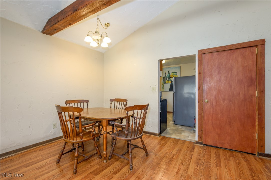 2424 Hennetta Avenue Akron OH 44320