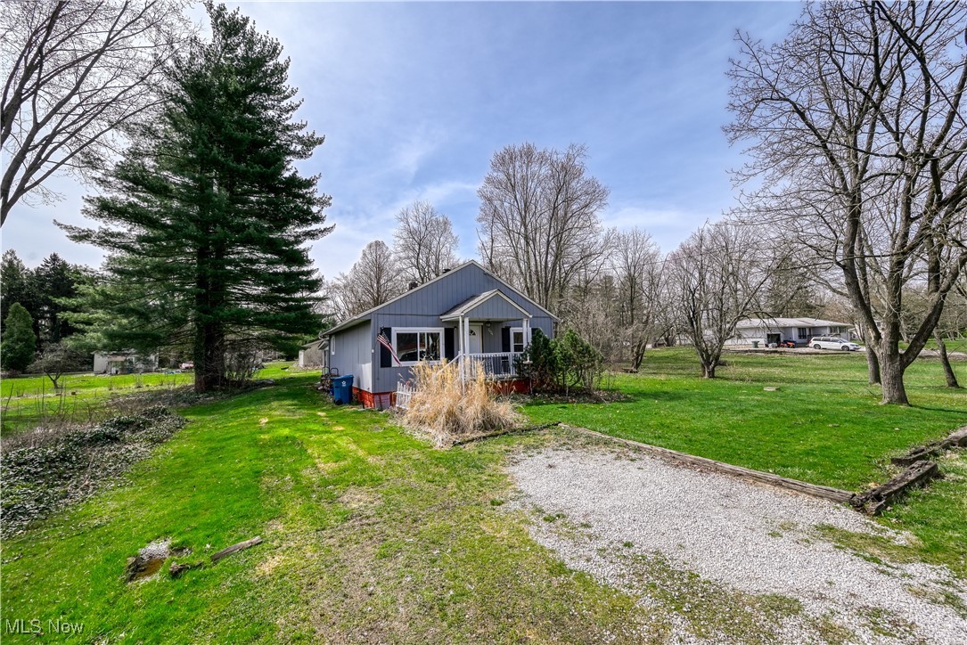 2424 Hennetta Avenue Akron OH 44320