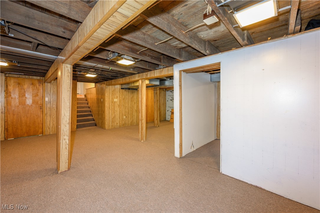 2424 Hennetta Avenue Akron OH 44320