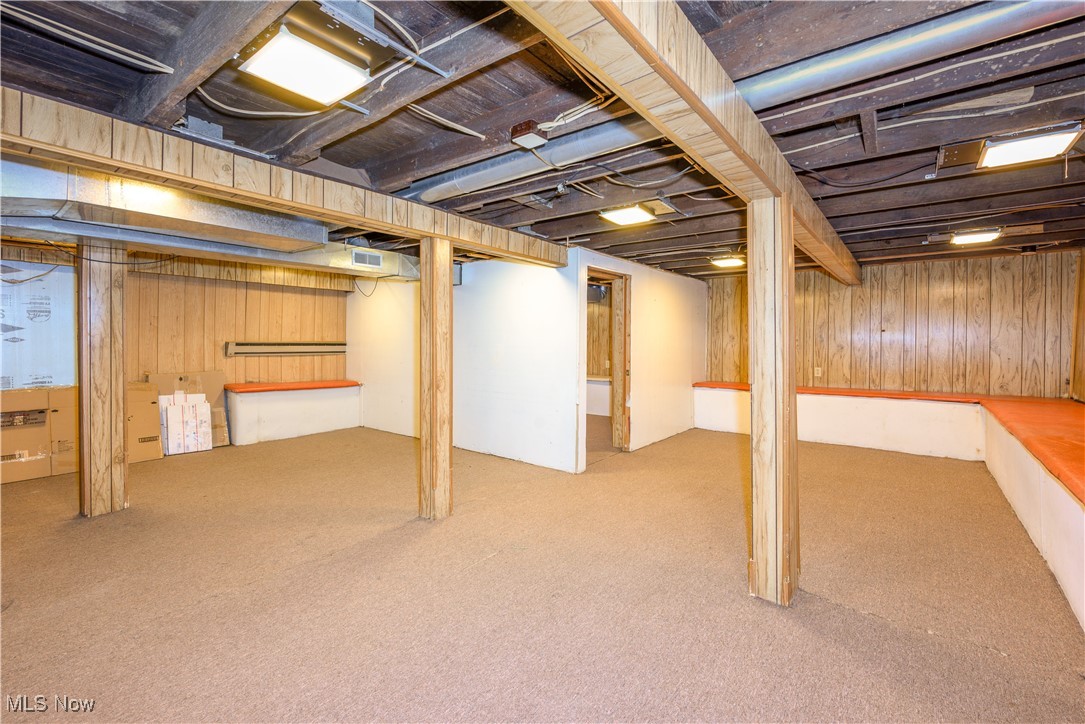 2424 Hennetta Avenue Akron OH 44320