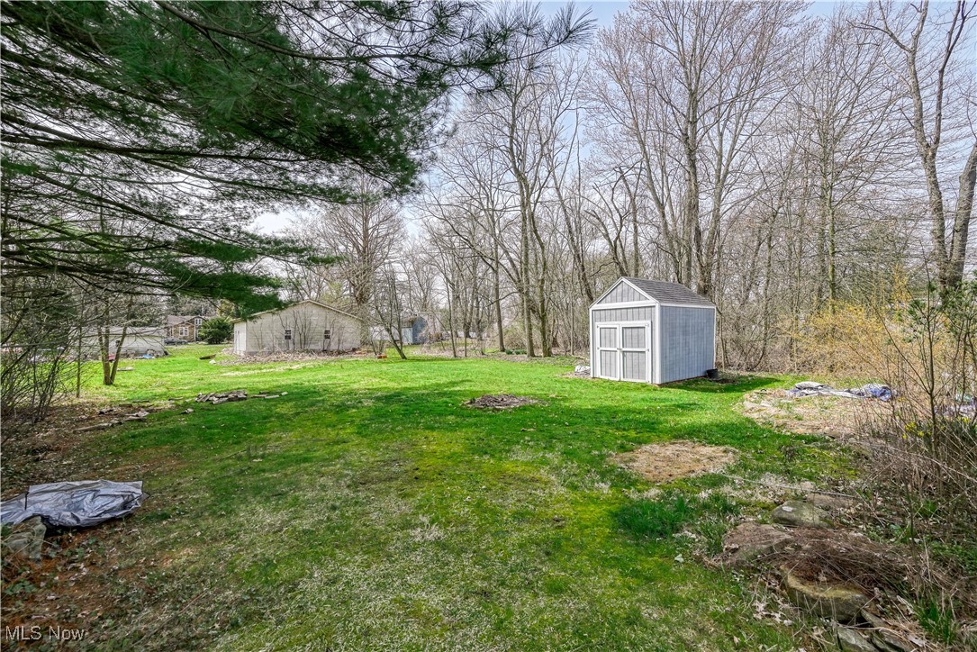 2424 Hennetta Avenue Akron OH 44320