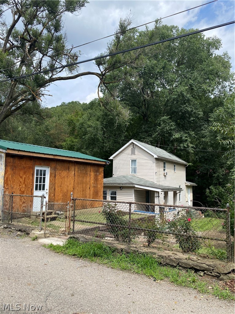 729 Valley Avenue East Liverpool OH 43920