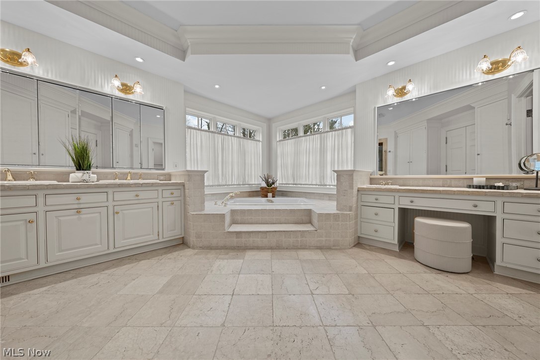 31900 Pinetree Road Pepper Pike OH 44124