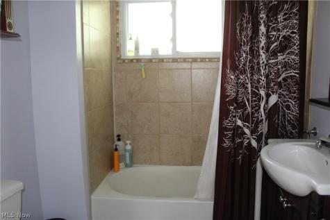 149 Noble Street W East Canton OH 44730