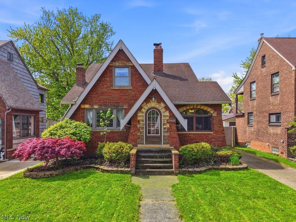 17513 Laverne Avenue Cleveland OH 44135