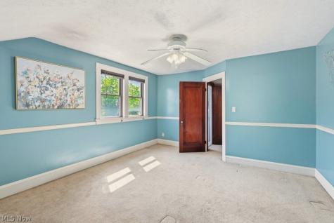 17513 Laverne Avenue Cleveland OH 44135