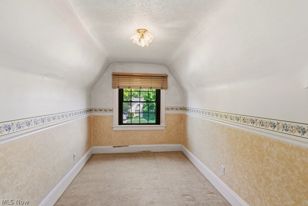 17513 Laverne Avenue Cleveland OH 44135
