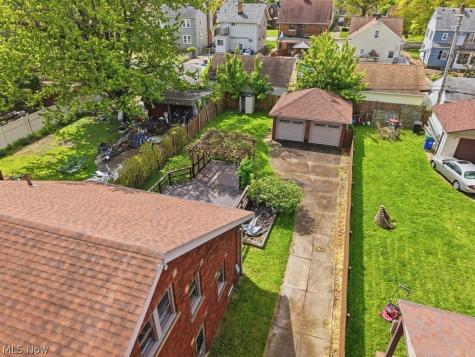 17513 Laverne Avenue Cleveland OH 44135