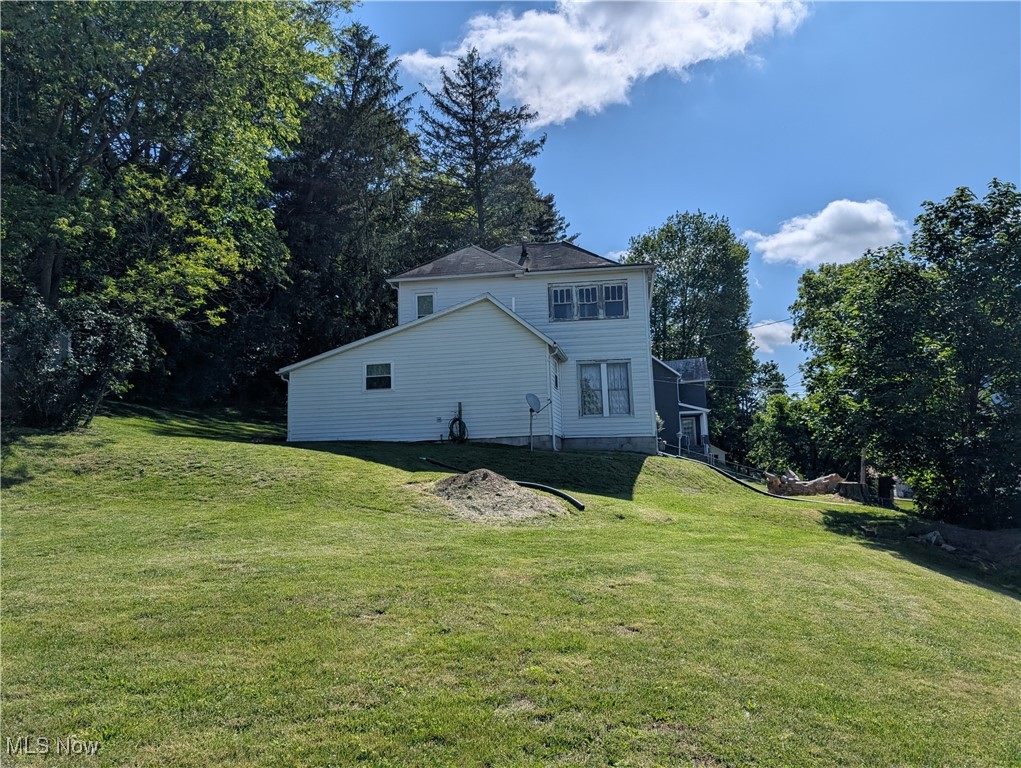 262 N 5th Street Mcconnelsville OH 43756