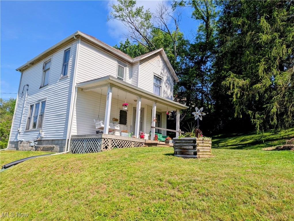 262 N 5th Street Mcconnelsville OH 43756