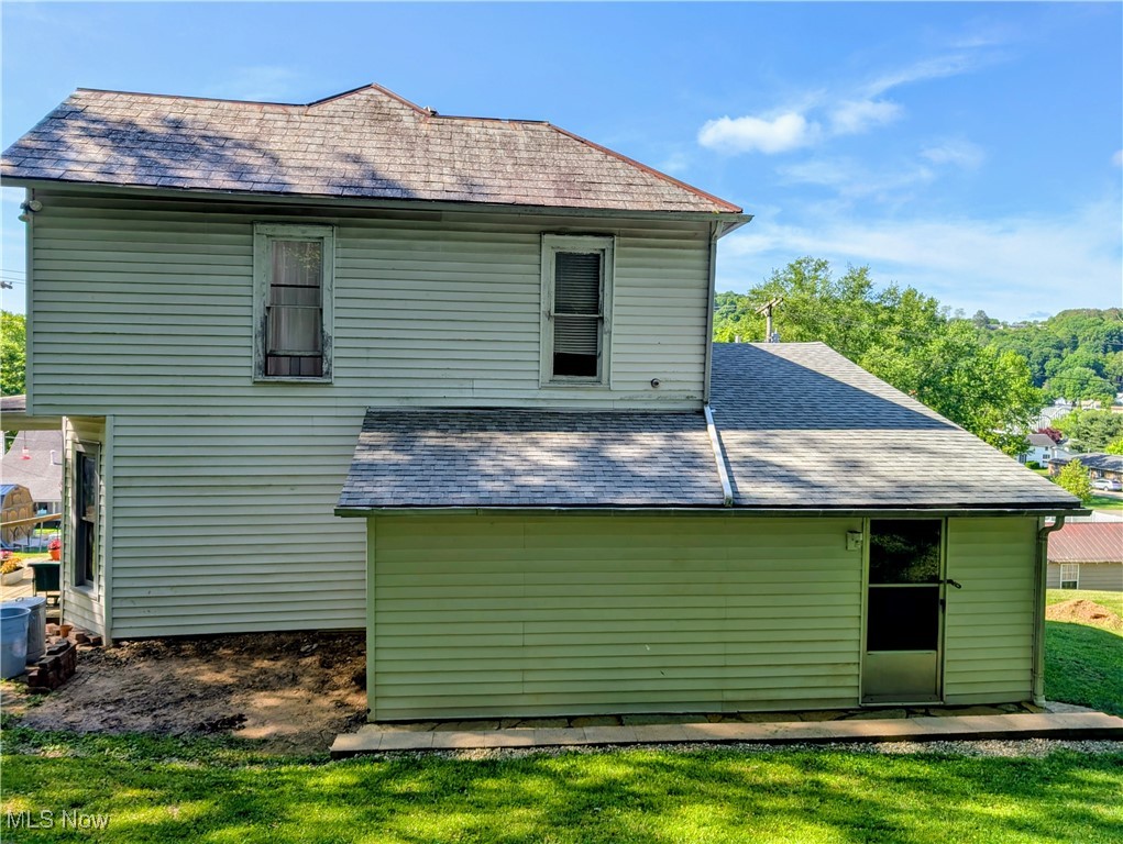 262 N 5th Street Mcconnelsville OH 43756