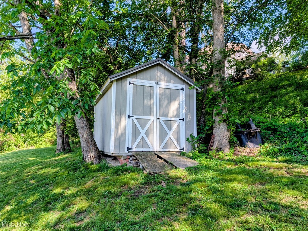 262 N 5th Street Mcconnelsville OH 43756