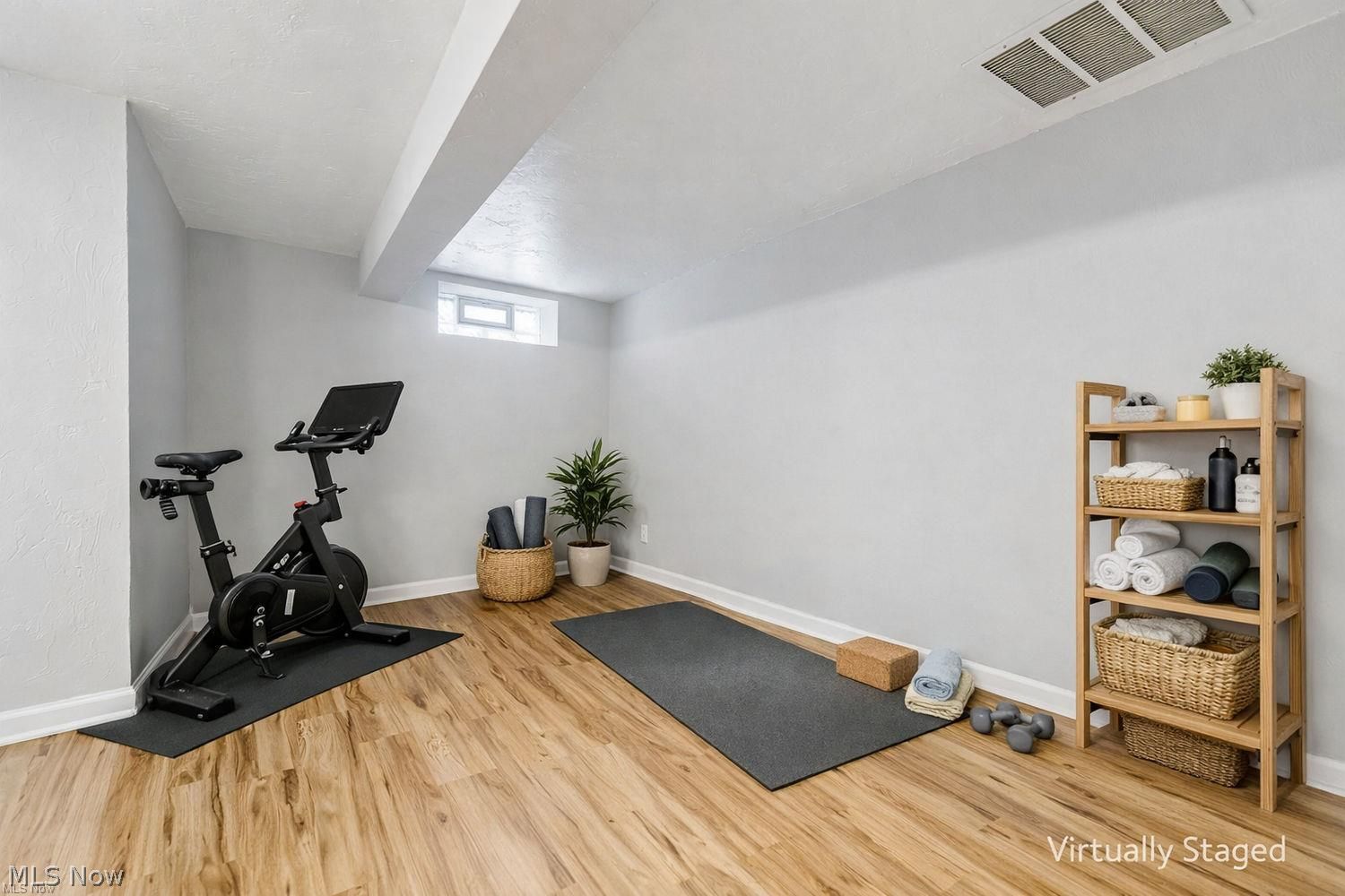 24230 Knickerbocker Road Bay Village OH 44140
