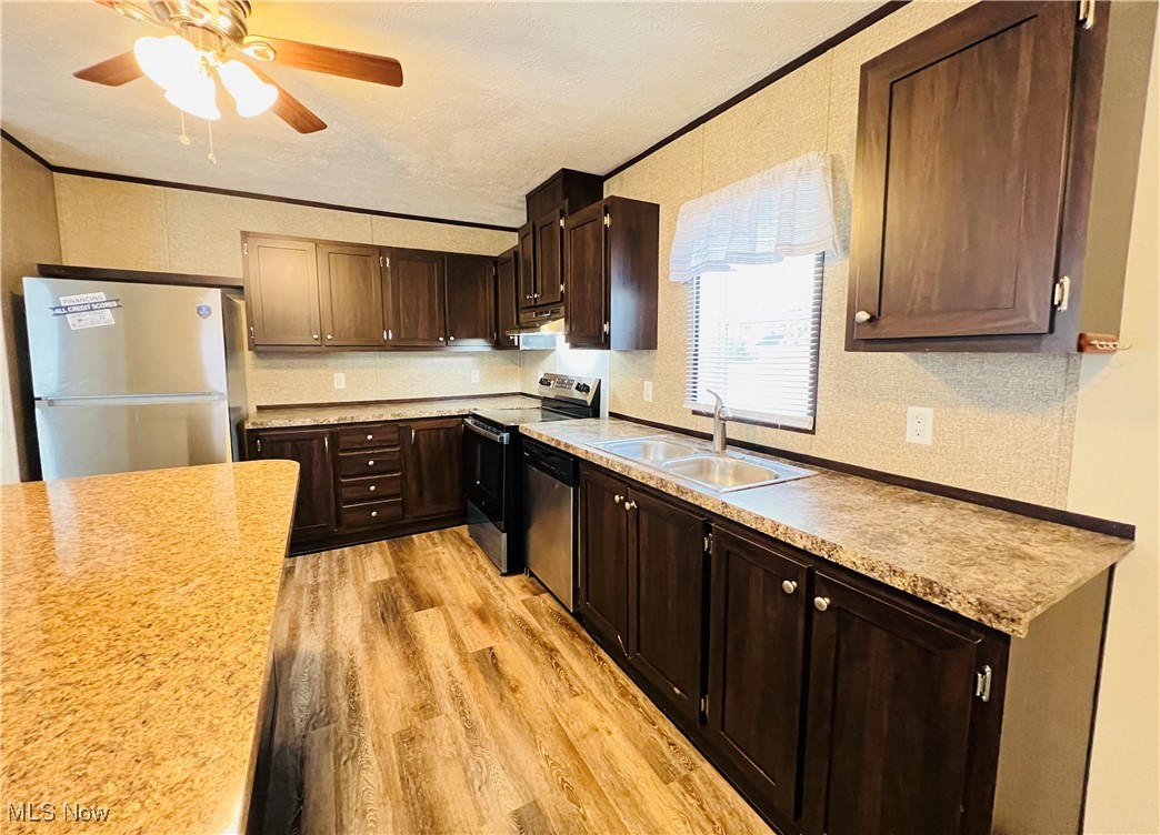 268 Twin Lakes Elyria OH 44035