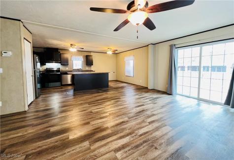 268 Twin Lakes Elyria OH 44035